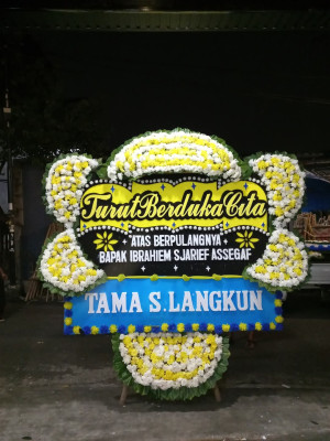 Papan Bunga Duka di Batang Tuaka