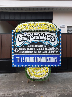 Papan Bunga Duka di Batang Tuaka